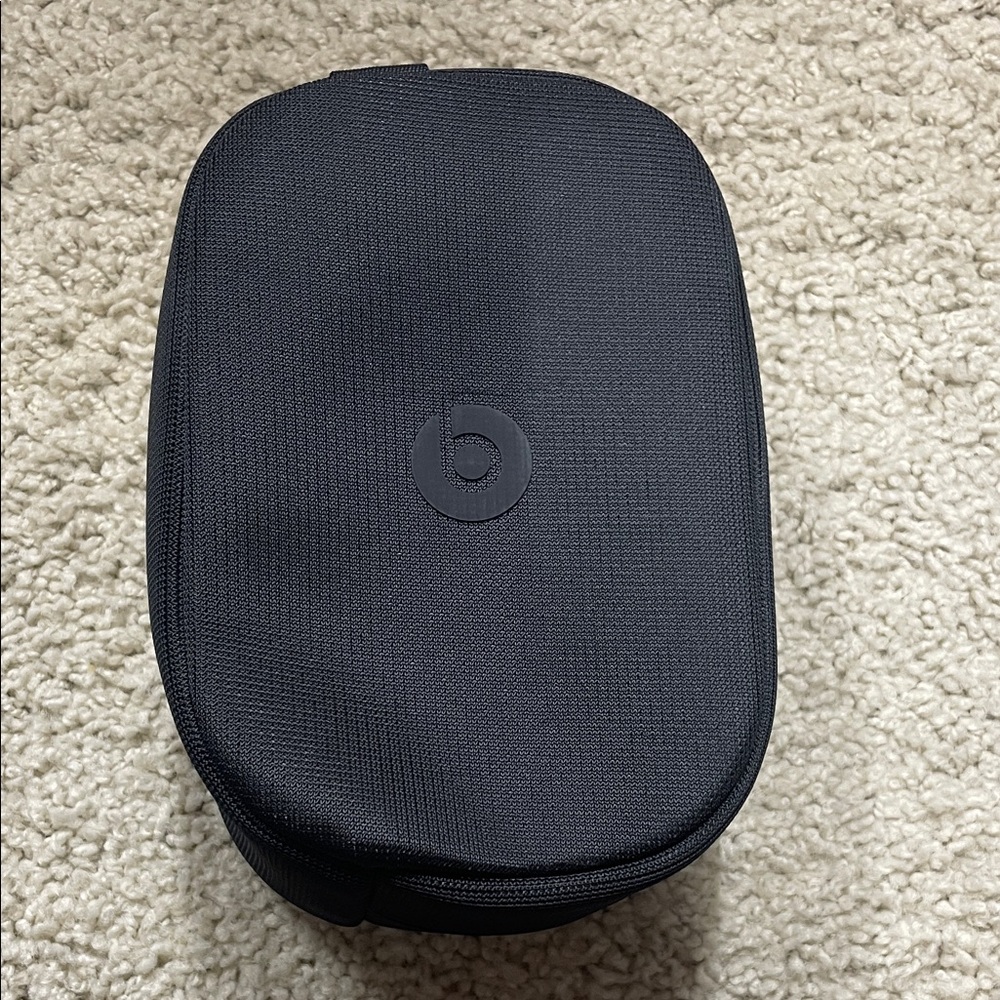 Beats by Dre Black Headphones Case